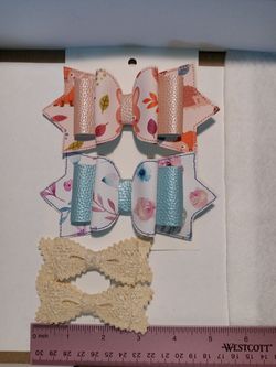 Moñitos. Hair Bows.
