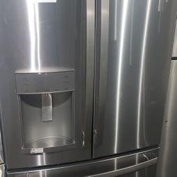 GE GFE28GYNFS 27.7-cu ft French Door Refrigerator OYQRD