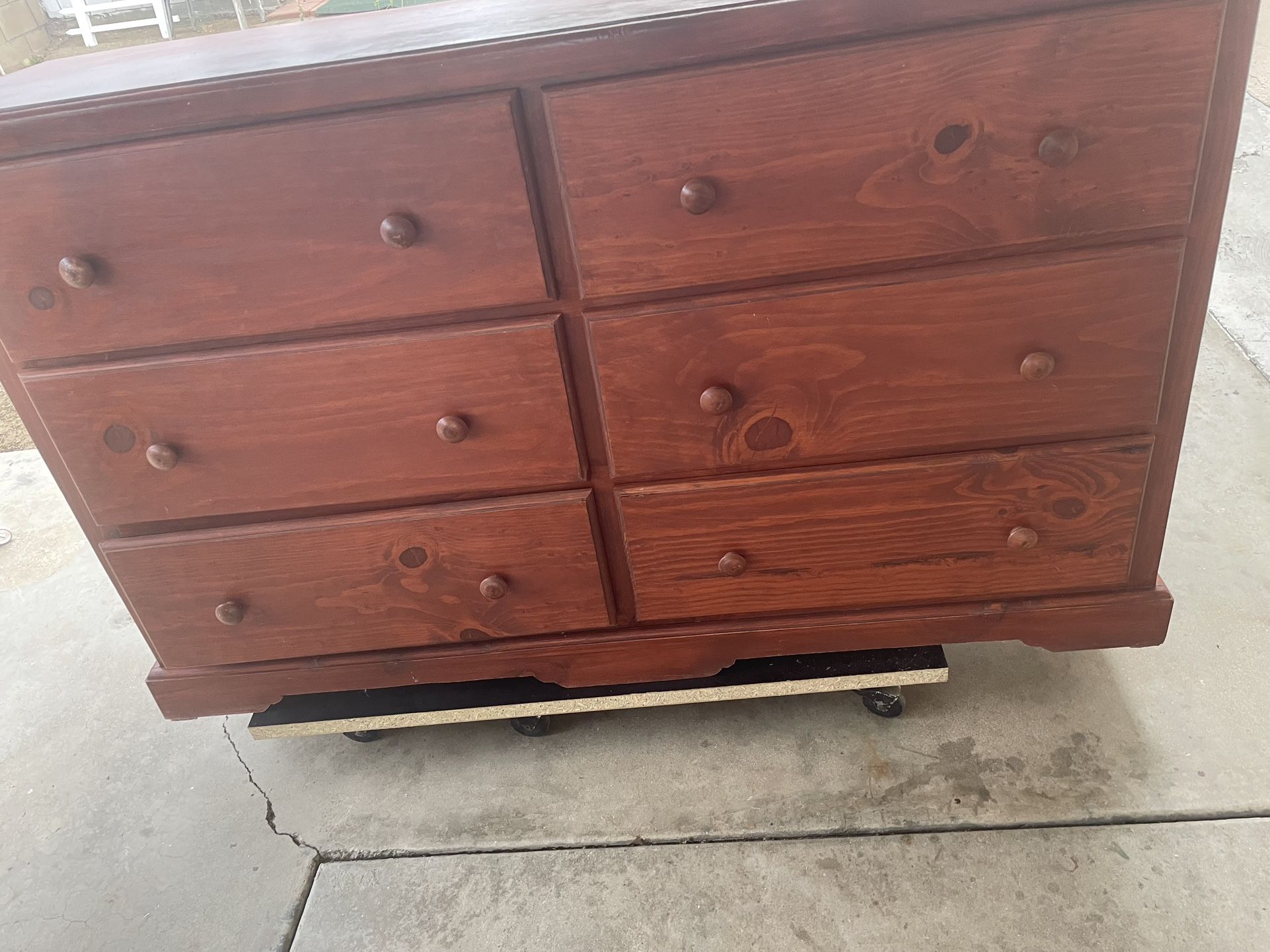 Dresser