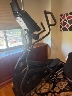 New Sole E25 Elliptical Adjustable Incline Heart Rate Monitor – New York, NY
