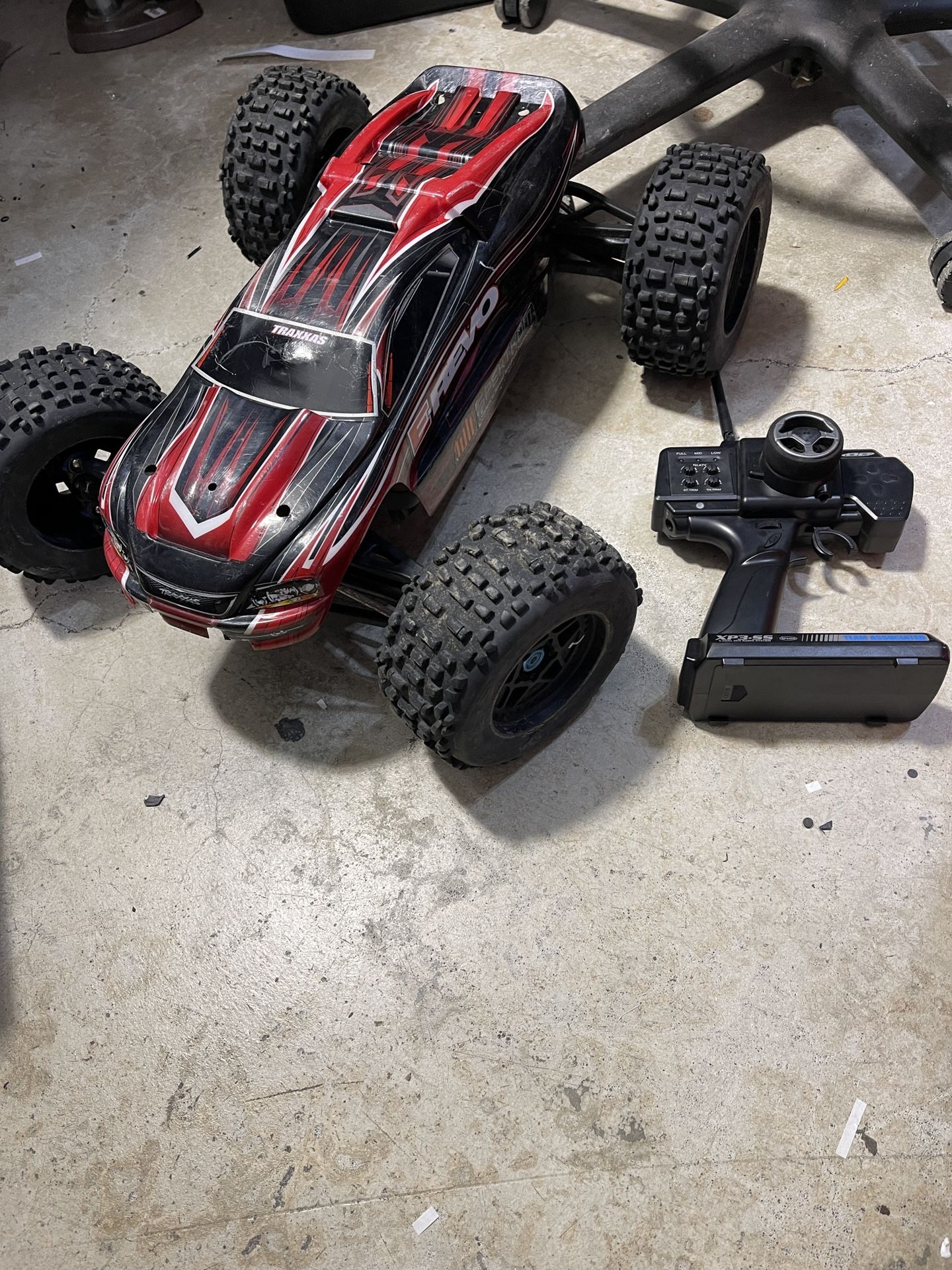 1/10 TRAXXAS E-REVO 4x4 READY TO RUN BRUSHED 