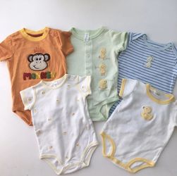 Boys Onsie’s Bundle size 0-12 months