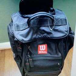 Wilson sports bag (2 wheels)