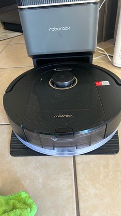 Roborock self cleaning vacuum and mop