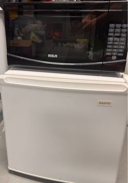Small fridge and microwave for only $39