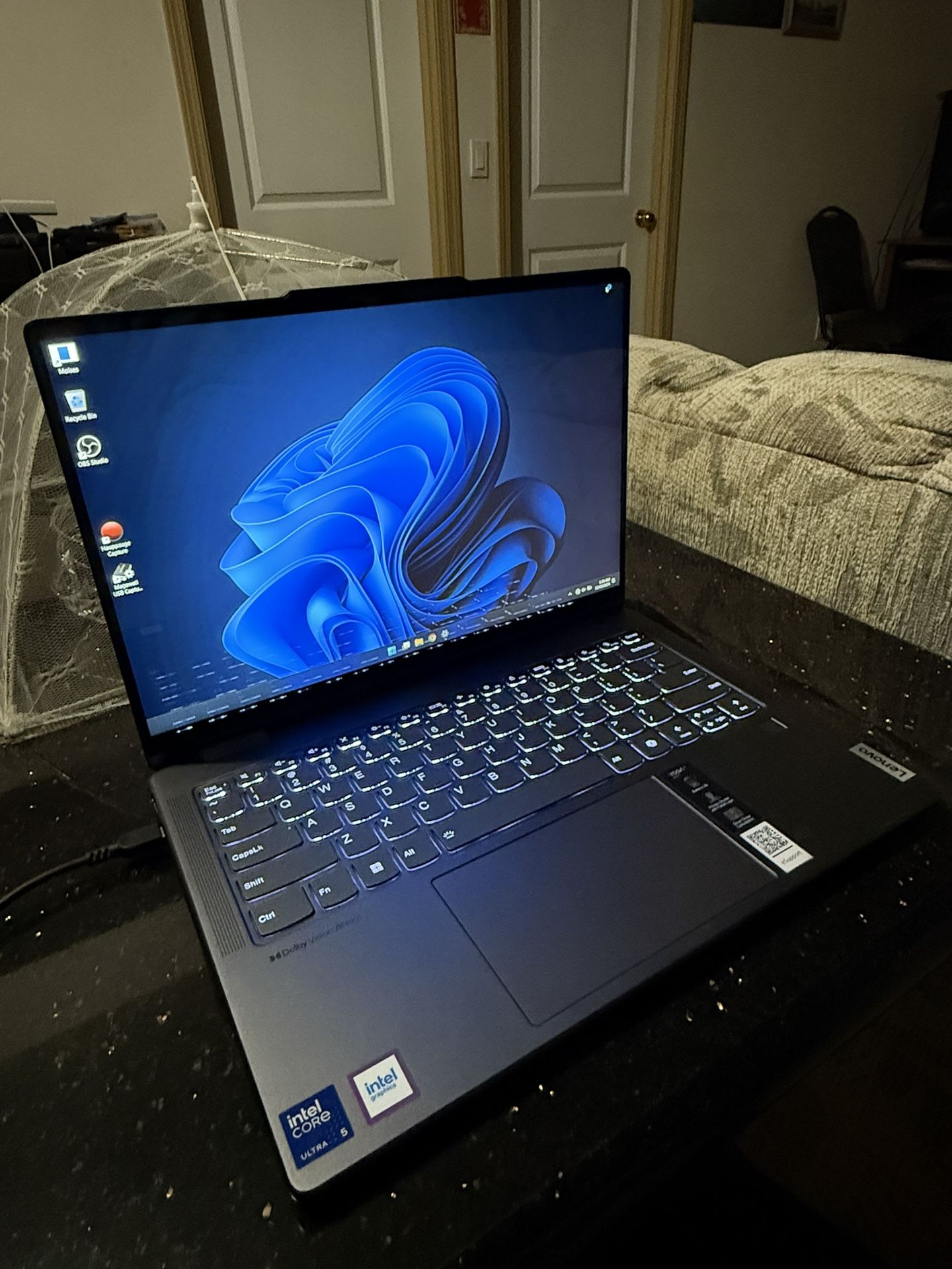 Lenovo YOGA 7i Laptop (83DJ0001US)