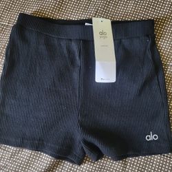 Alo Yoga Short