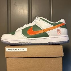 Nike Dunk Low “NYC VS NYC” size(10). In Mens. Used in excellent condition. Comes With replacement box. $225. Cash or B/O. Trades always welcome. ⚪️🟢