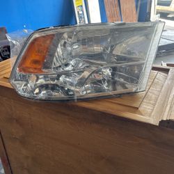 Headlight Passenger Side 