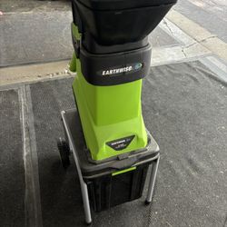 Earth wise Chipper shredder Electric Like New 