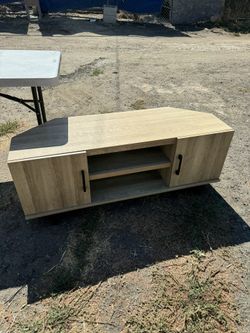 Tv Stand & Portable Air Conditioner