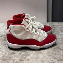 Jordan 11 Cherry Size 8/9.5W 