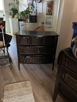 Bedroom dressers set