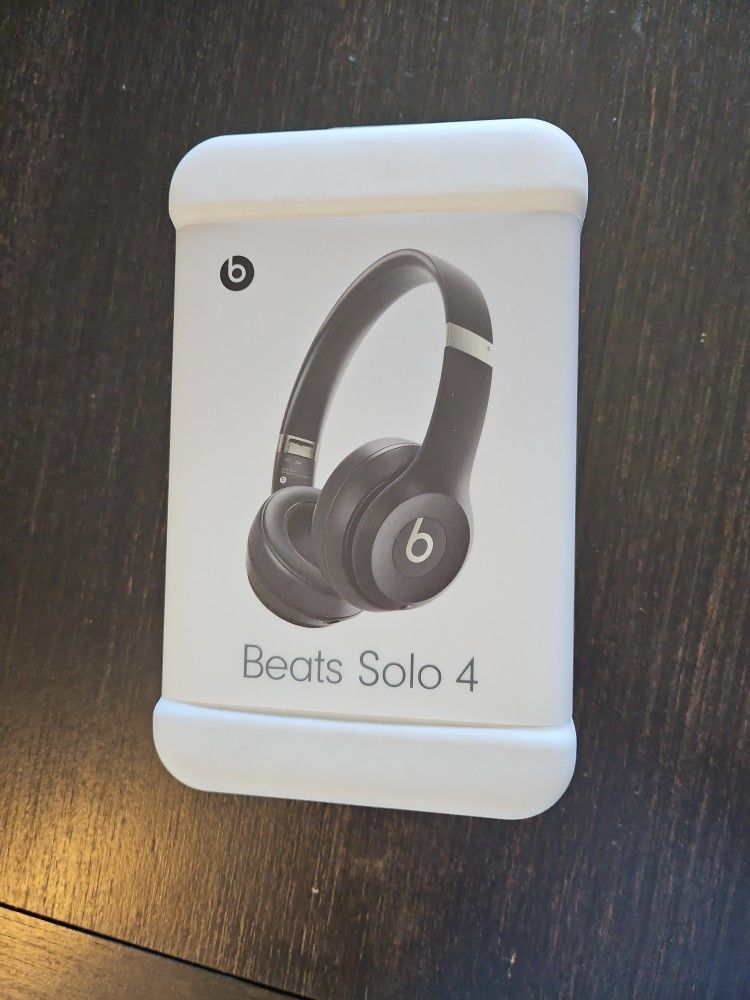 Beats Solo 4