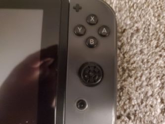 Just want to sell Nintendo switch it has no grips on the joycons it is practically brand new used and also has screen protector no broken screen and b