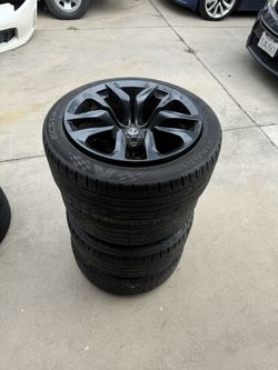 Full Set Of Nissan 370 OEM Wheels