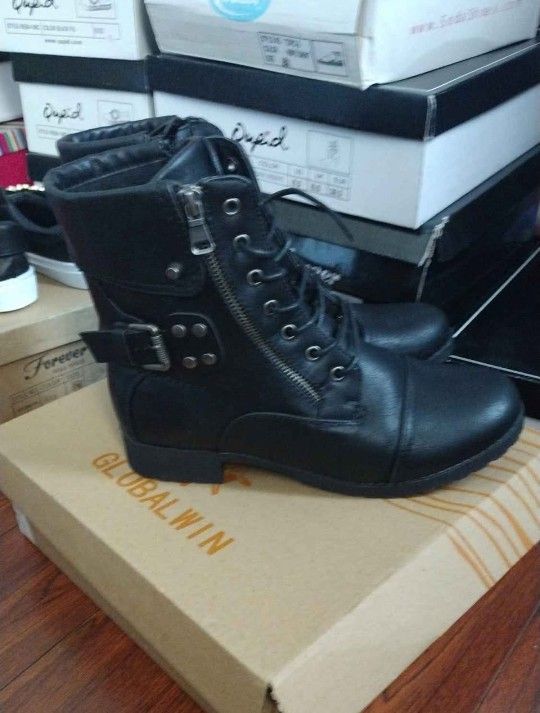 Women Combat Boots