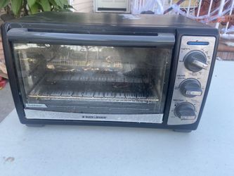 Black & Decker Toaster Oven $8