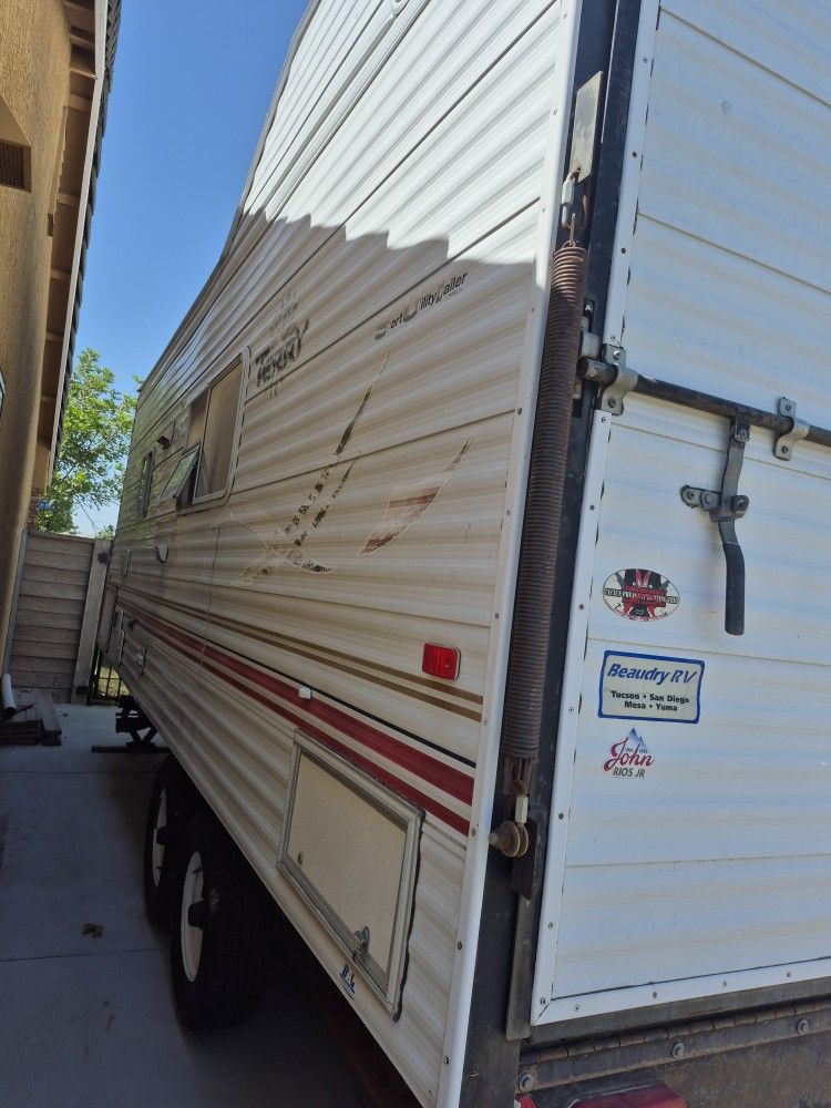 2001 Fleetwood Terry Toy Hauler Trailer
