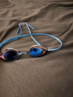Speedo goggles
