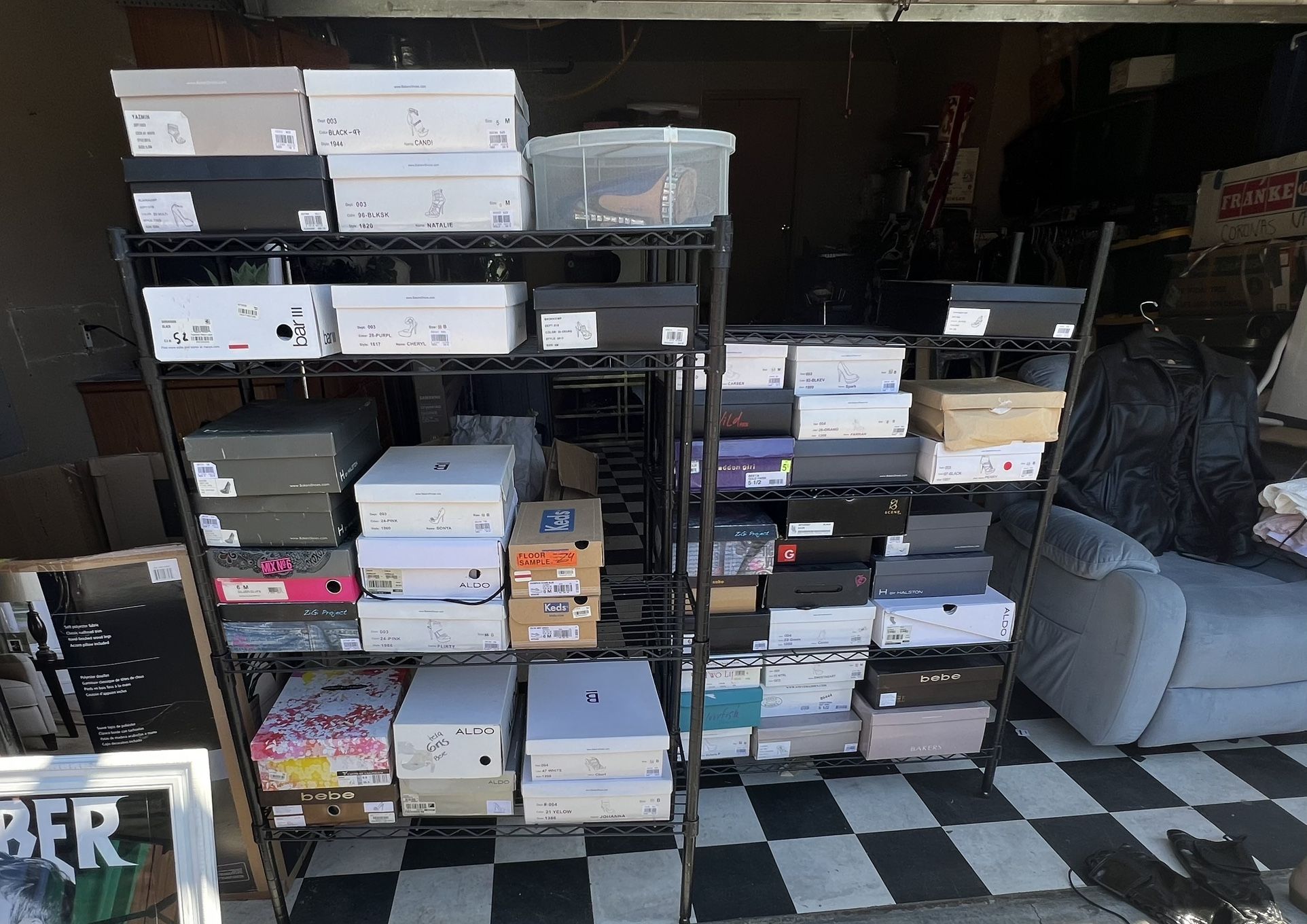 GARAGE SALE  $1