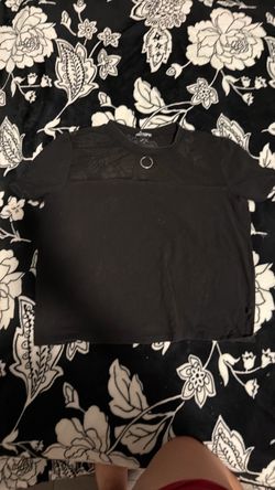 black top, mesh collarbone