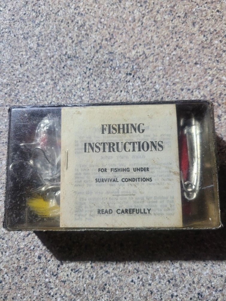 Military Fishihg Survival Kit