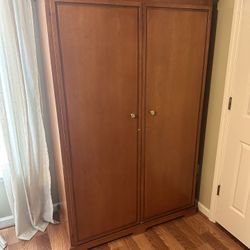 Large Door Chester Dresser 