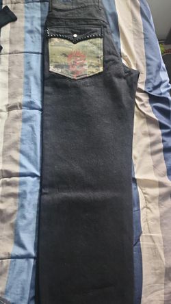 black jeans with camo pockets