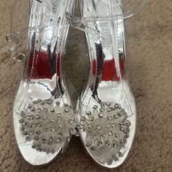 Women Sandel Size 7  