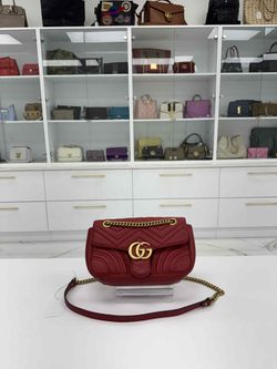 GUCCI GG Marmont Matelas Shoulder Bag Red