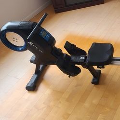Xterra  ERG220 Rower, Foldable,  Digital Readout 