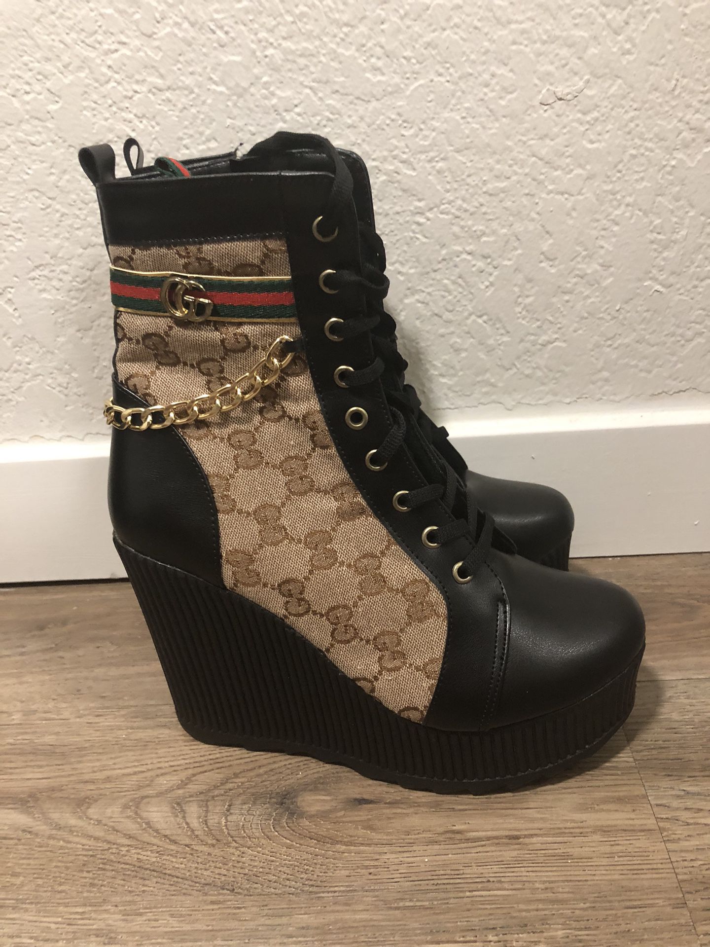 Women’s Boots/heels Size 9