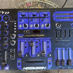 VocoPro KJ-7808RV Professional KJ/DJ/VJ Mixer.