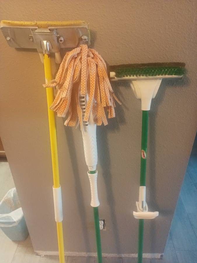 Mops