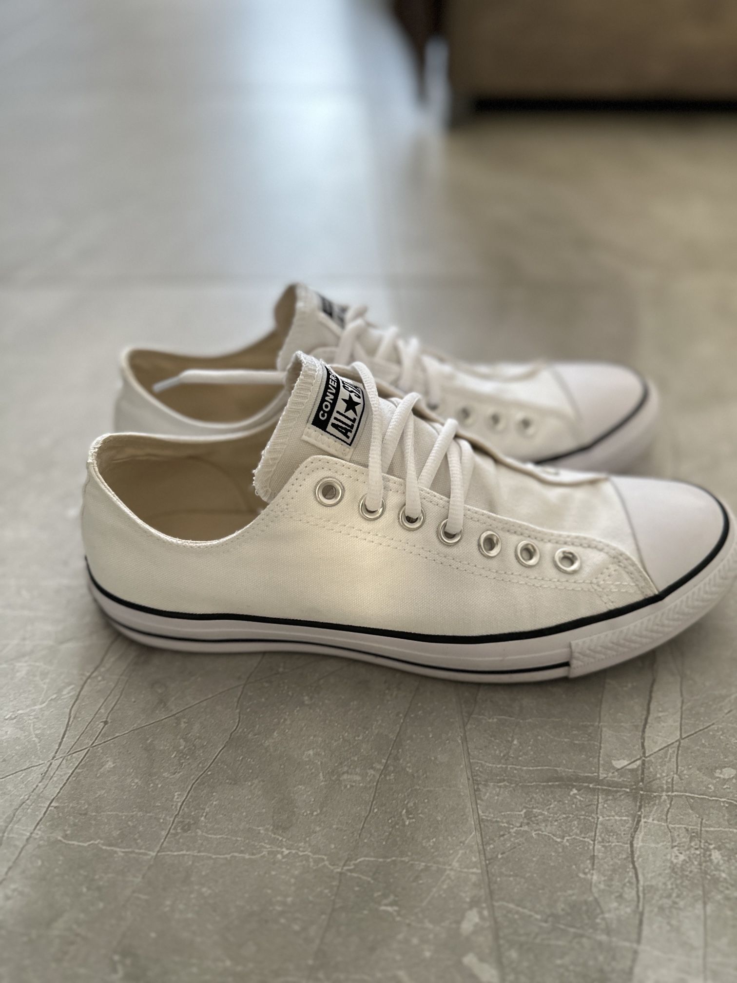 White Converse Like New Size 9.5