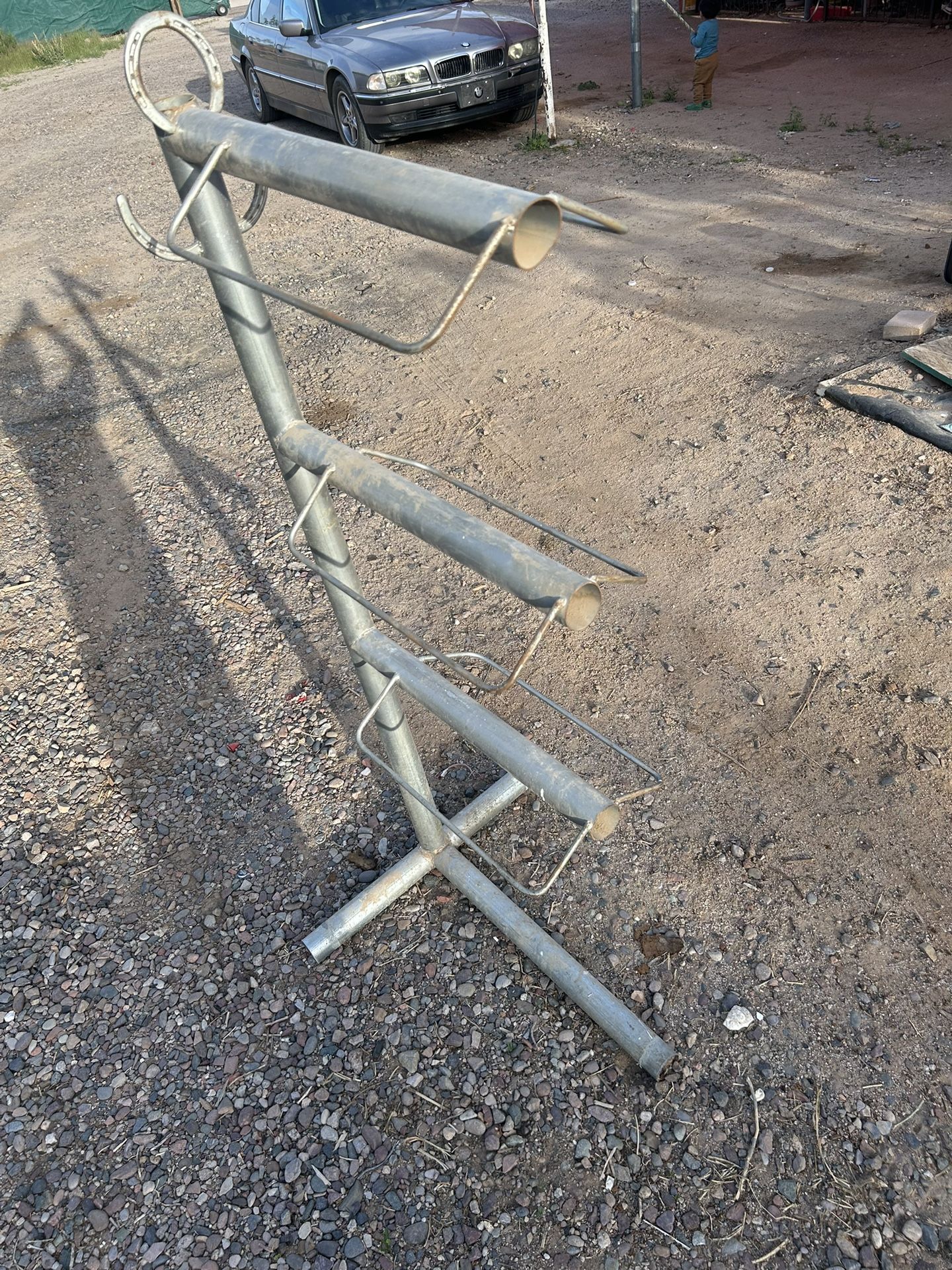 horse saddle rack