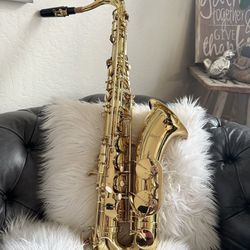Tenor Saxophone/ BRAND NEW / Tenor Sax With Case And Accessories 