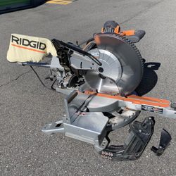 RIDGID Sliding Miter Saw