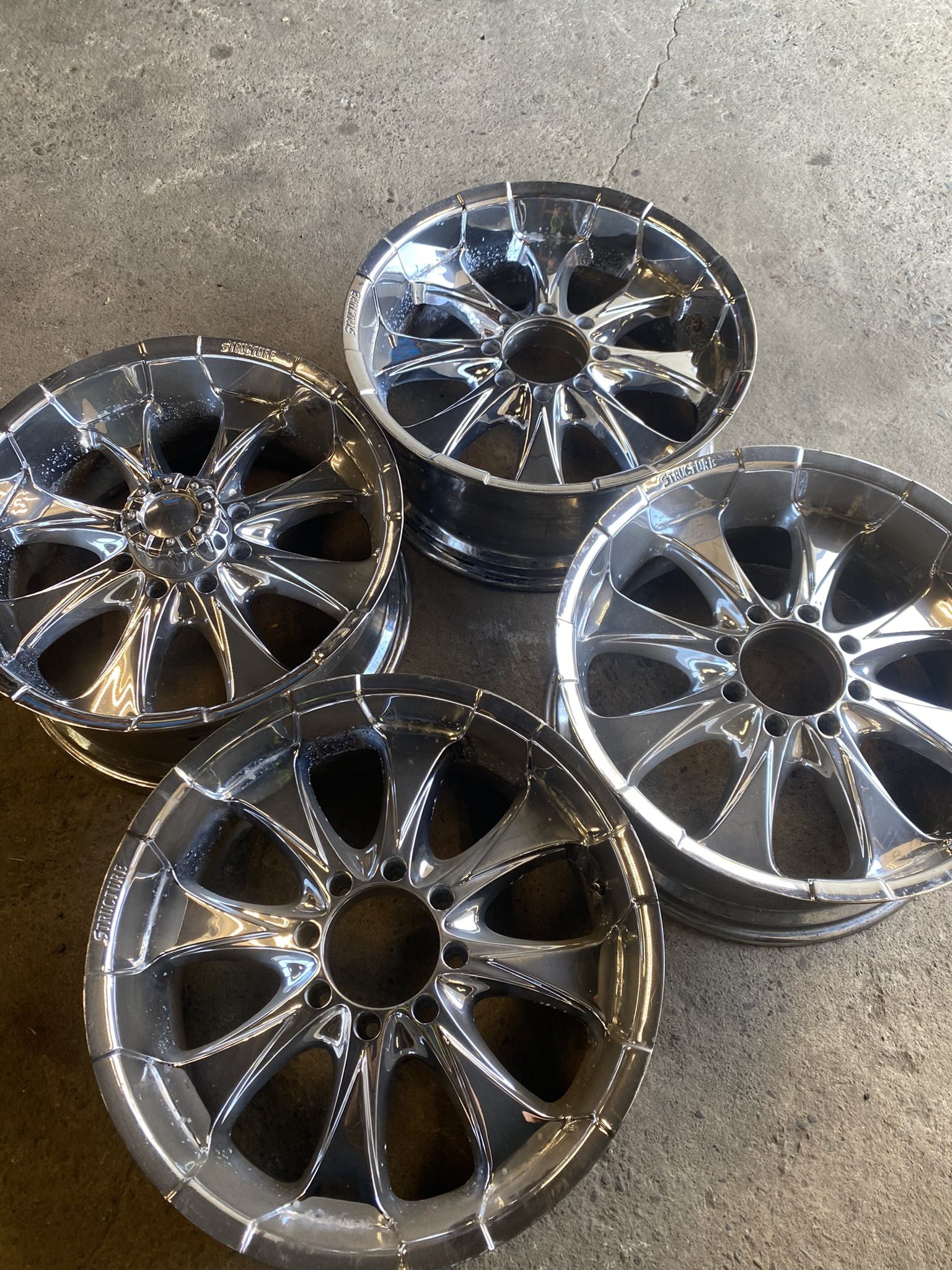 20” 8 Lugs Rims