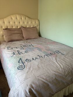 Duvet cover with world map design