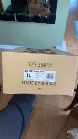 Yeezy 350 V2 onyx