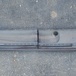 2003-2008 Toyota Corolla Windshield Crow