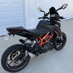 2023 KTM 390 Duke