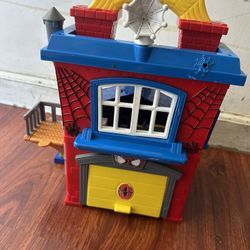 Marvel Hasbro 2010 Spider-Man vs. Green Goblin Bank Heist Playset House