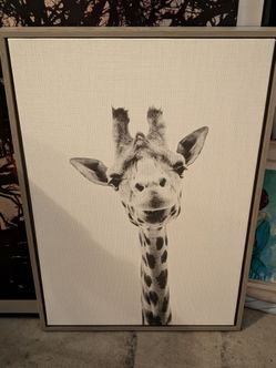 Kate and Laurel "Sylvie Giraffe" Framed Floating Canvas, black and white art Wall Hanging