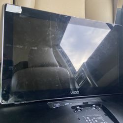 Vizio Tv Cracked Screen Still Works (have Another One For $30, $45 Both