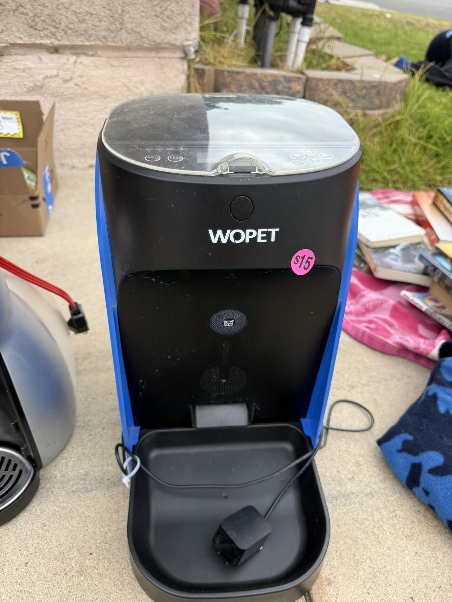 Automatic Pet Feeder