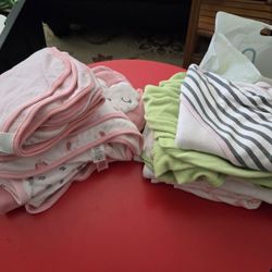 Baby Towels, Wash Cloths, Burp Cloths, Blankets, Ribs, Crib Sheet, And Hangers