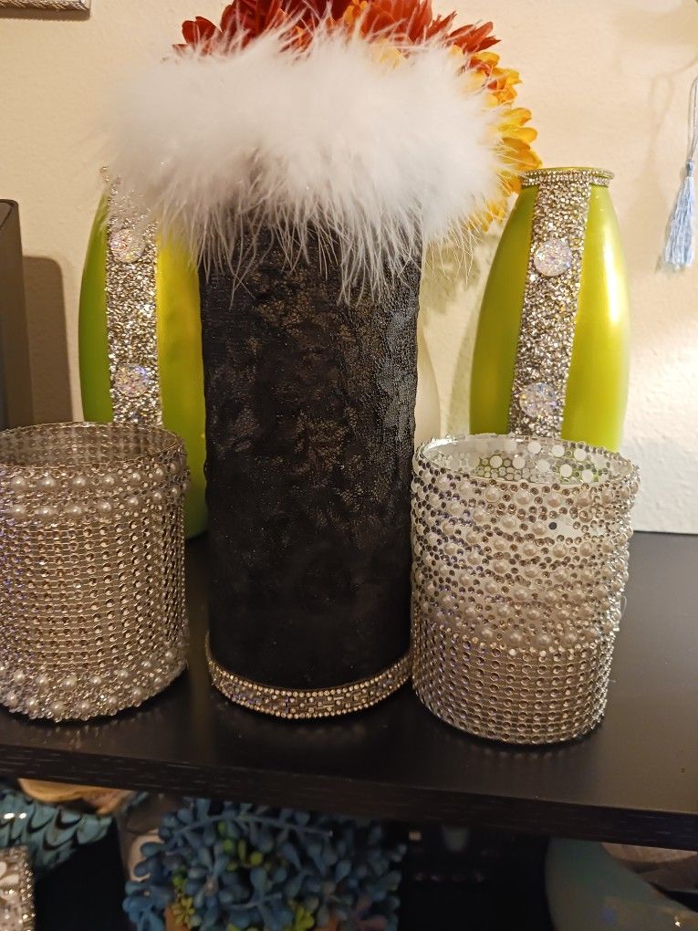 3PC SET..2 SILVER TRINKETS VASES N BLACK LACE AND DIAMONS WITH FUFU AROUND THE TOP..ITS GEORGOUS..